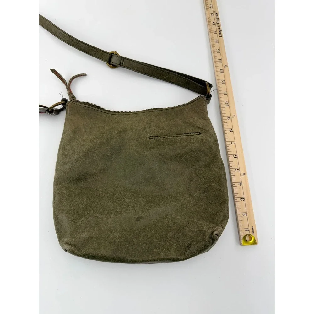 The Sak Olive Green Leather Crossbody Bag Peace Sign Studded Boho Y2K Purse
